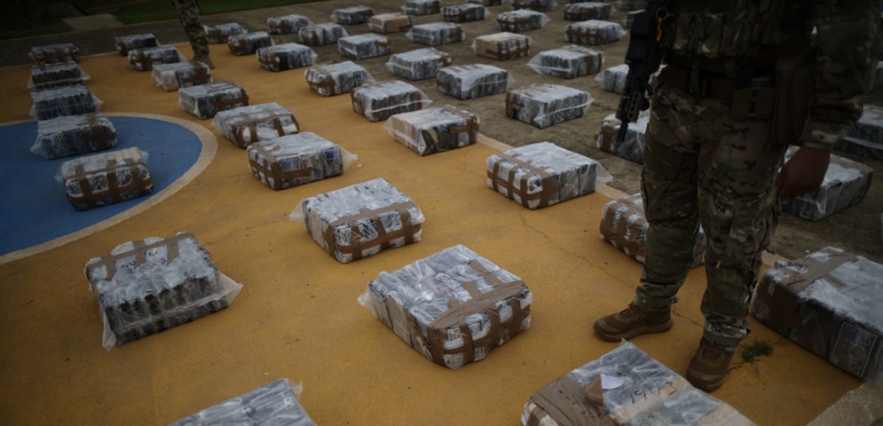 autoridades panama decomisan paquetes droga