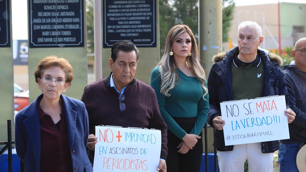 periodistas protestando contra asesinato mexico