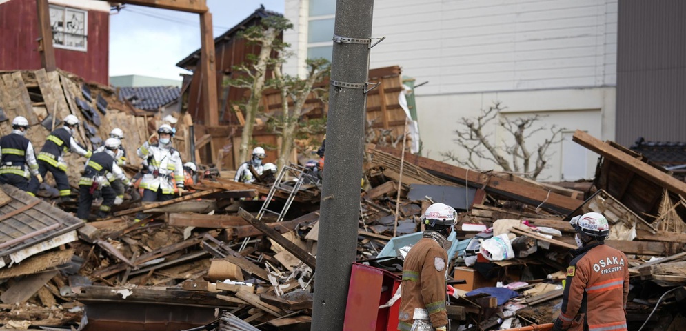 servicios de rescate terremoto japon