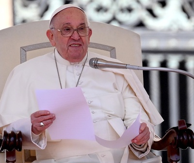 El papa pide la liberación de prisioneros de guerra y el final de la tortura "inhumana"