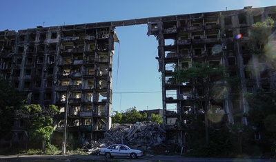 ucrania denuncia destruccion edificio mariupol