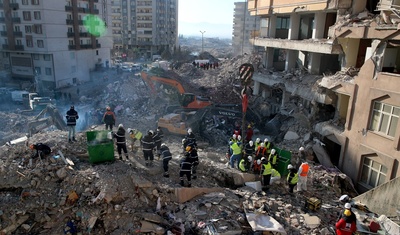 rescate de personas por terremoto turquia