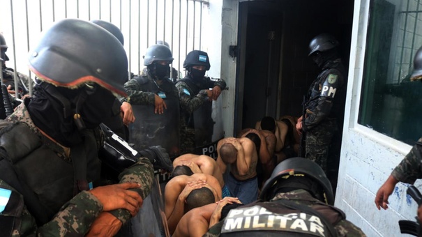 policia honduras retoma control carceles