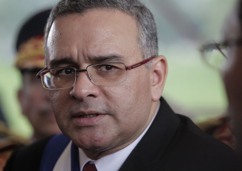 Condenan a 8 años de cárcel a expresidente salvadoreño Mauricio Funes