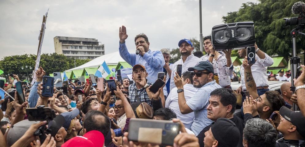 suspension carlos pineda candidatura presidencial guatemala