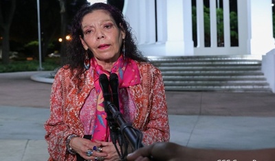 rosario murillo dando entrevista
