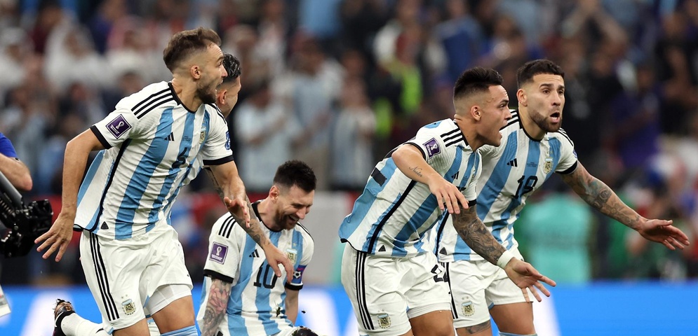 seleccion argentina gana mundial catar