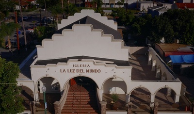 documental iglesia de luz