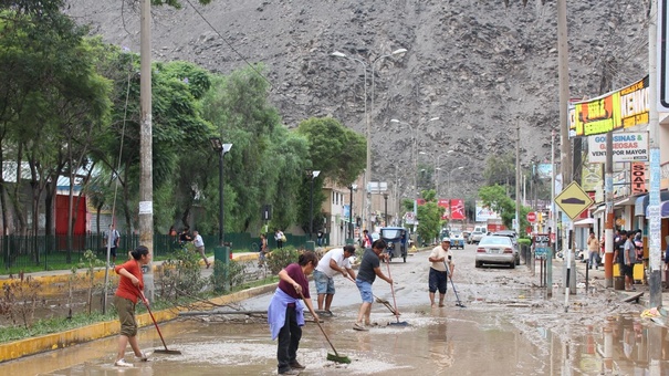 lluivas en peru