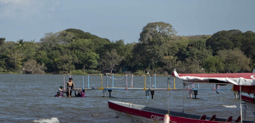 botes en las costas del lago Cocibolca Nicaragua