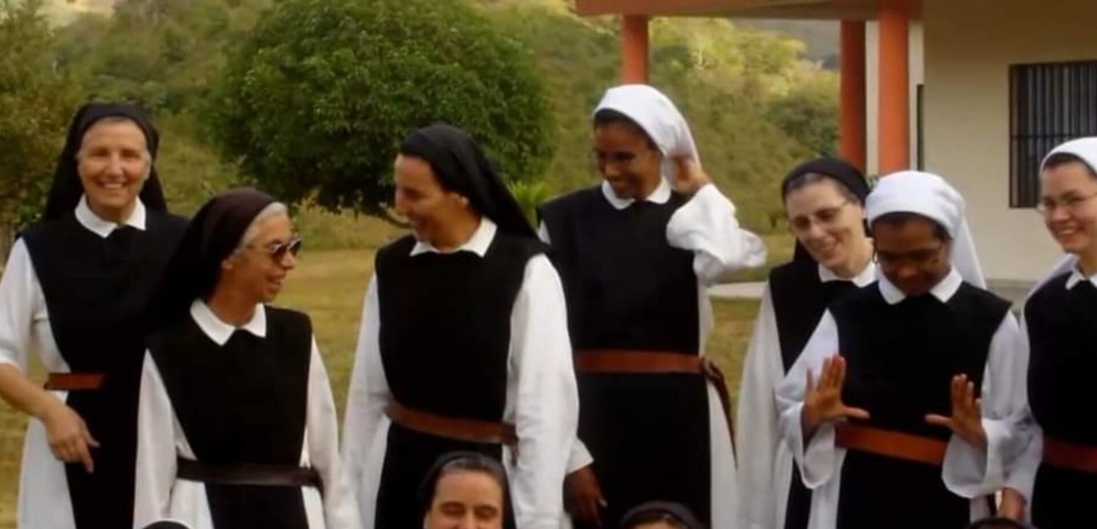 monjas trapenses denuncian confiscacion de monasterio
