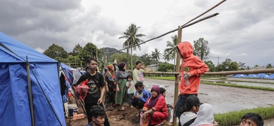 victimas mortales terremoto indonesia