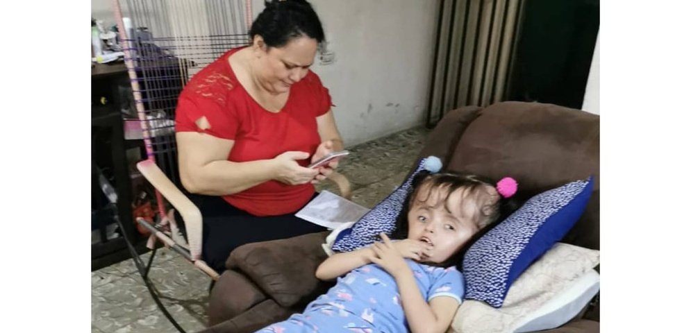 niña nicaragüense con hidrocefalia