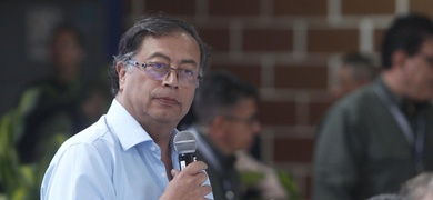 gustavo petro presidente colombia alza combustible