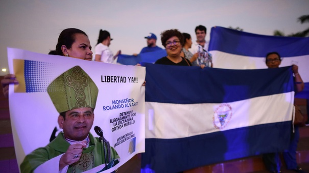 ciudadanos nicaragüenses conmemoran el quinto aniversario de las manifestaciones