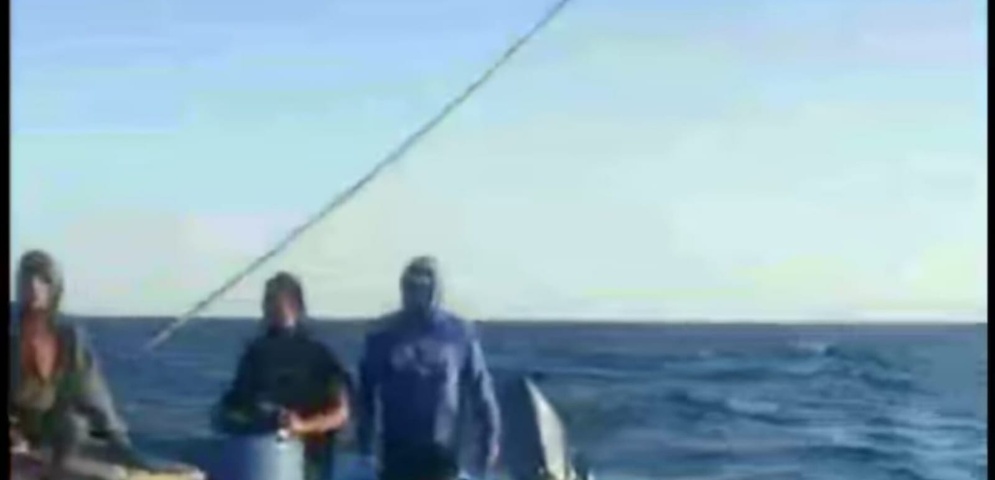 rescatan a pescadores