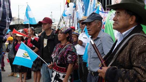 guatemaltecos exigen renuncia general general