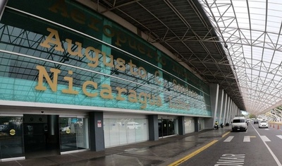 entrada principal aeropuerto de managua