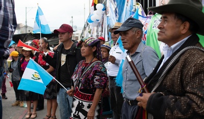 guatemaltecos exigen renuncia general general