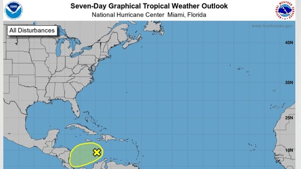 reporte centro nacional huracanes