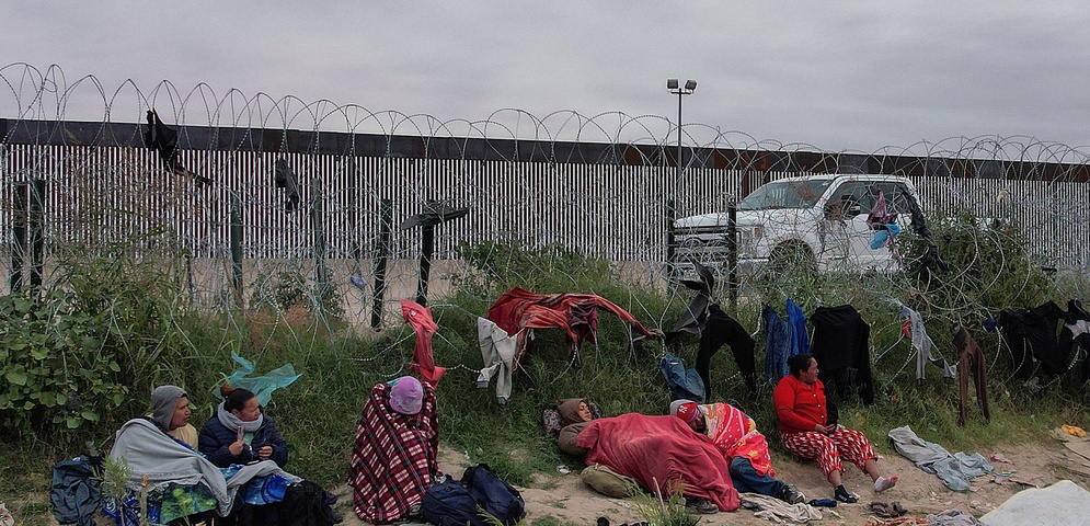 migrantes abrigados ante bajas temperatura mexico eeuu