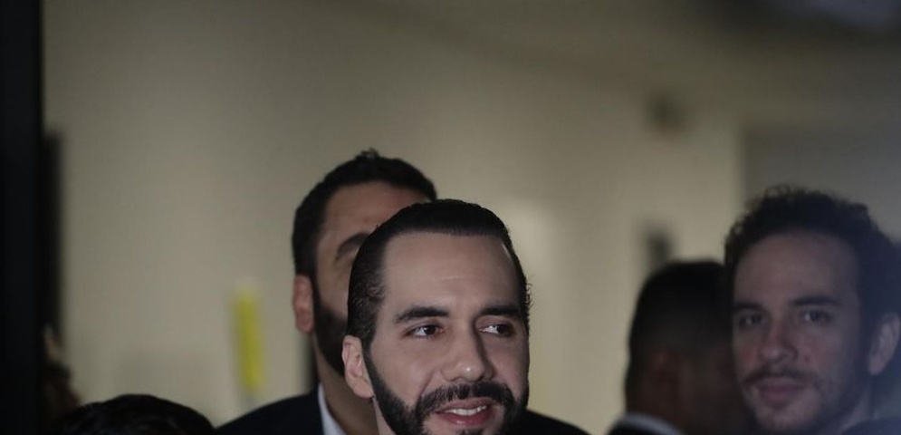 nayib bukele telecandidato rompe democracia el salvador