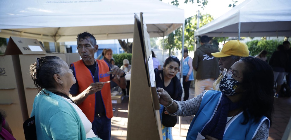 salvadorenos votan espana