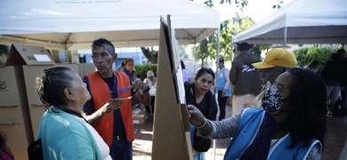 salvadorenos votan espana