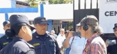 salvadoreno detenido lectura constitucion prohibicion reeleccion