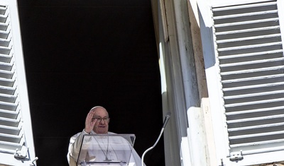 papa francisco celebra angelus tras gripe