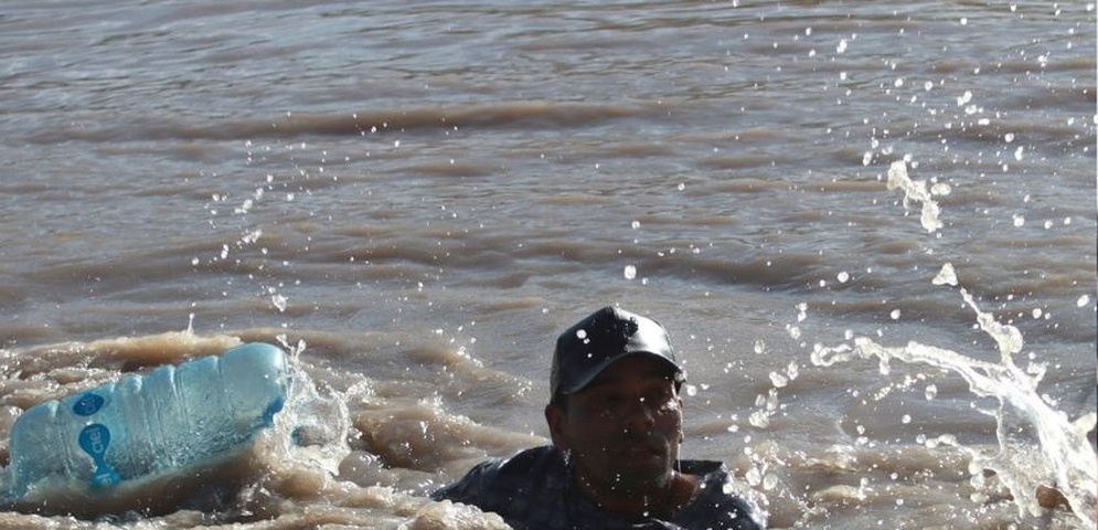 eeuu cede agua rio bravo riesgos migrantes