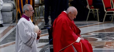papa francisco renuncia a celebrar viacrucis
