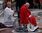 papa francisco renuncia a celebrar viacrucis