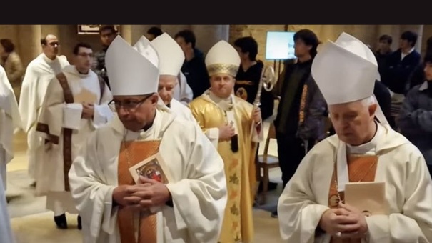 sacerdotes nicaragua exiliados espana