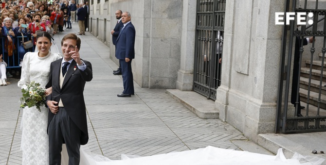 alcalde madrid celebra boda junto rey emerito