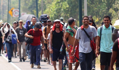 migrantes reciben dolares departe mexico