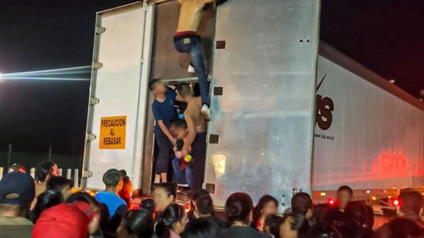 autoridades mexicanas rescatan migrantes nicaraguenses hacinados
