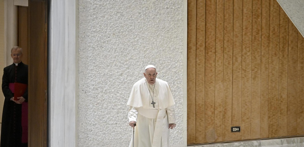 papa francisco insta reparacion abusos