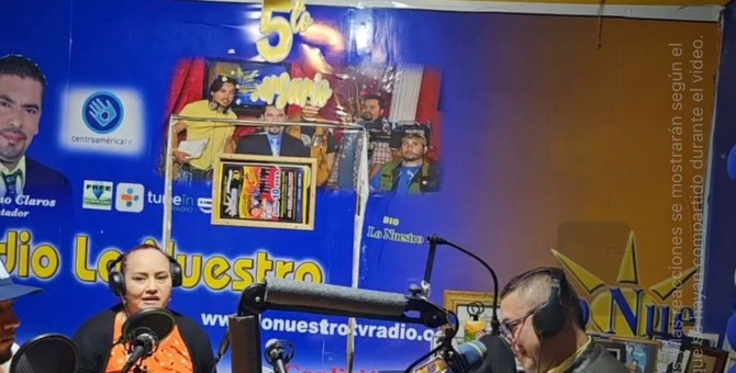 periodistas exiliados nicaraguenses programa radio los angeles
