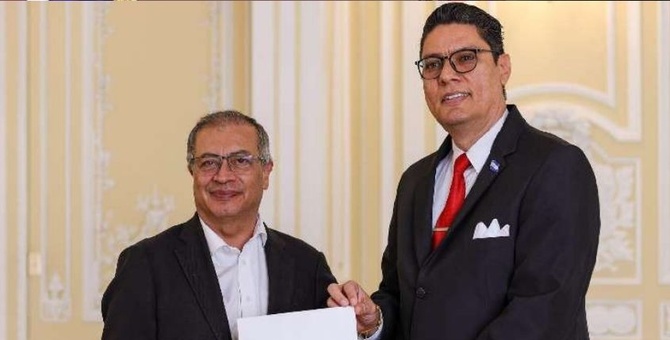 petro recibe cartas credenciales embajador nicaragua colombia
