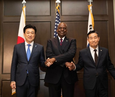 EEUU, Japón y Corea del Sur subrayan la importancia de la "paz" en el estrecho de Taiwán