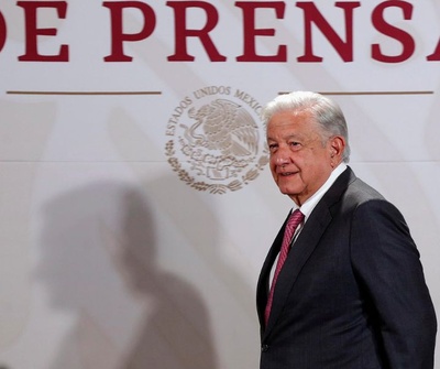 López Obrador acusa a la oposición de "apostar por la violencia" en la elección