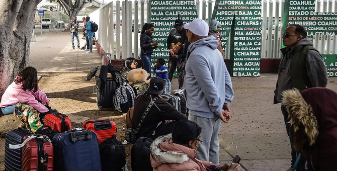 migrantes mexico intentan cruzar eeuu