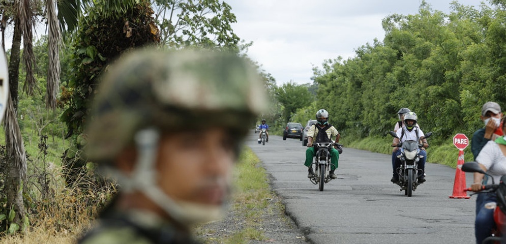 asesinato trabajadores finca colombia