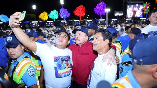 daniel ortega poder disminuido nicaragua implosion