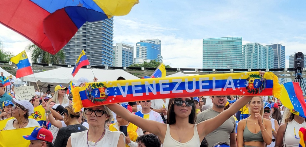 veneoanos acuden protestas contra resultados presidenciales