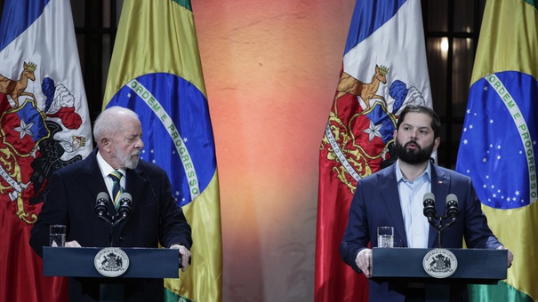 gabriel boric junto lula da silva