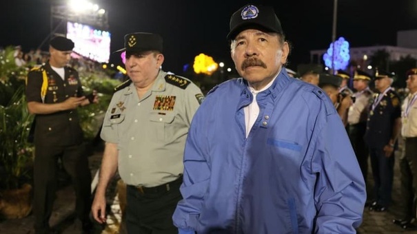 daniel ortega y julio cesar aviles ejercito nicaragua