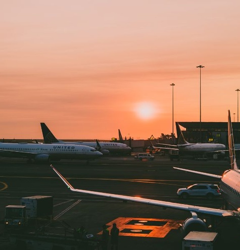 aviones linea aerea aeropuerto vuelos