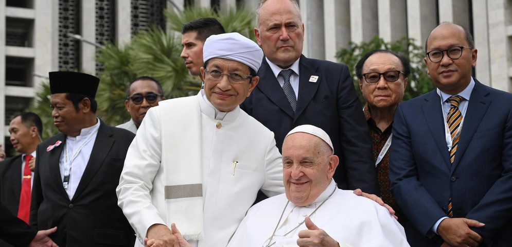 papa junto nasaruddin umarde en mezquita